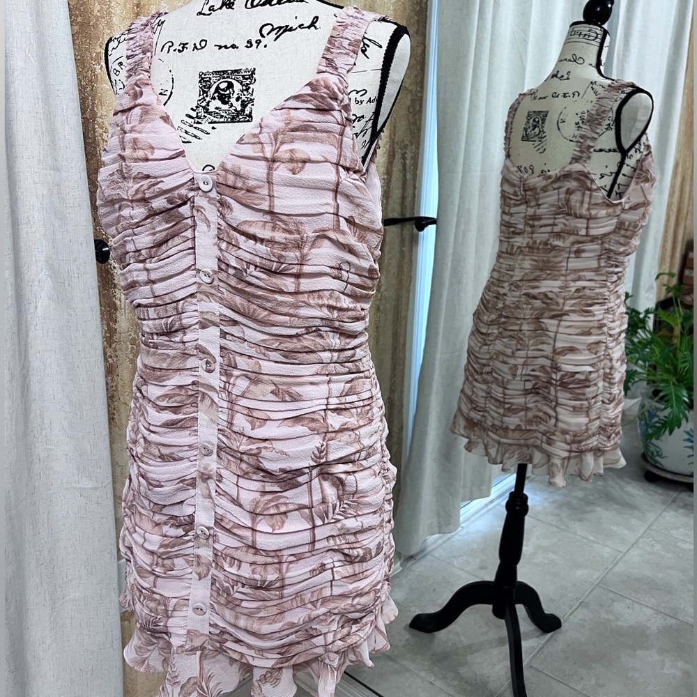 Ted Baker  Baby pink V neck ruched front dress